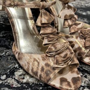 Sz 10 M Leather Leopard Print Dress Heels